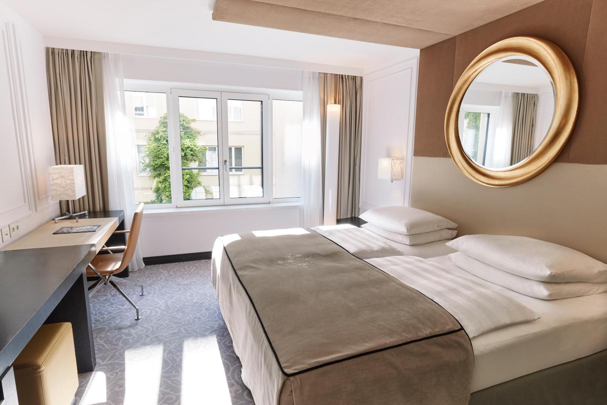 비에 야레스자이텐 켐핀스키 뮌헨 외부 사진 A room at the hotel
