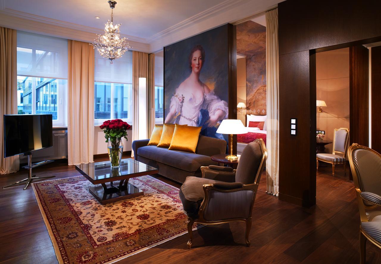 비에 야레스자이텐 켐핀스키 뮌헨 객실 사진 Suite at the Hotel Axelmannstein
